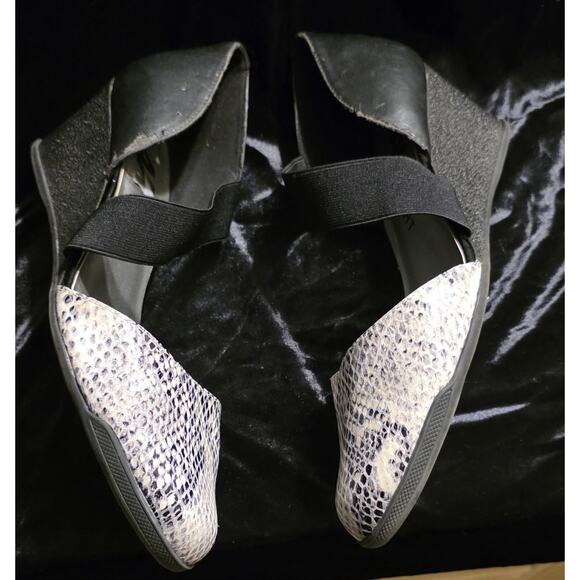 Anne Klein AK Sport Teaberry Slip On Wedge Black/White Size 9.5 Snake Skin - Picture 6 of 8